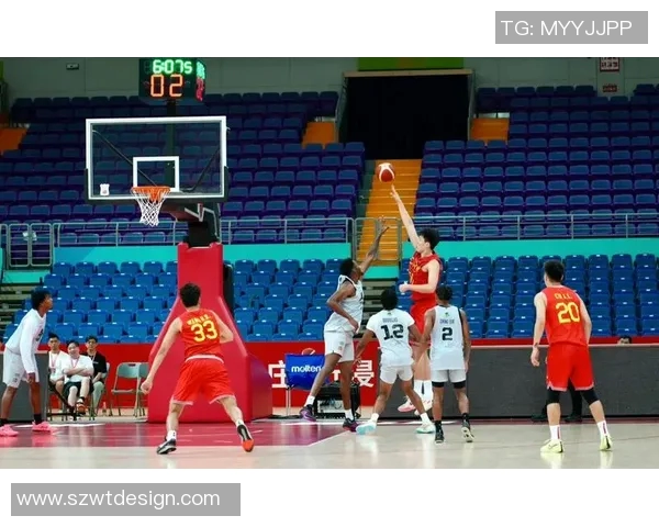 中国球员NBA夏季联赛首秀砍下12分展现实力引发热议 中国球员NBA夏季联赛首秀砍下12分展现实力引发热议