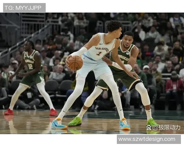 昔日恩怨再燃 字母哥与老队友激烈对决再度上演篮球对抗 昔日恩怨再燃 字母哥与老队友激烈对决再度上演篮球对抗